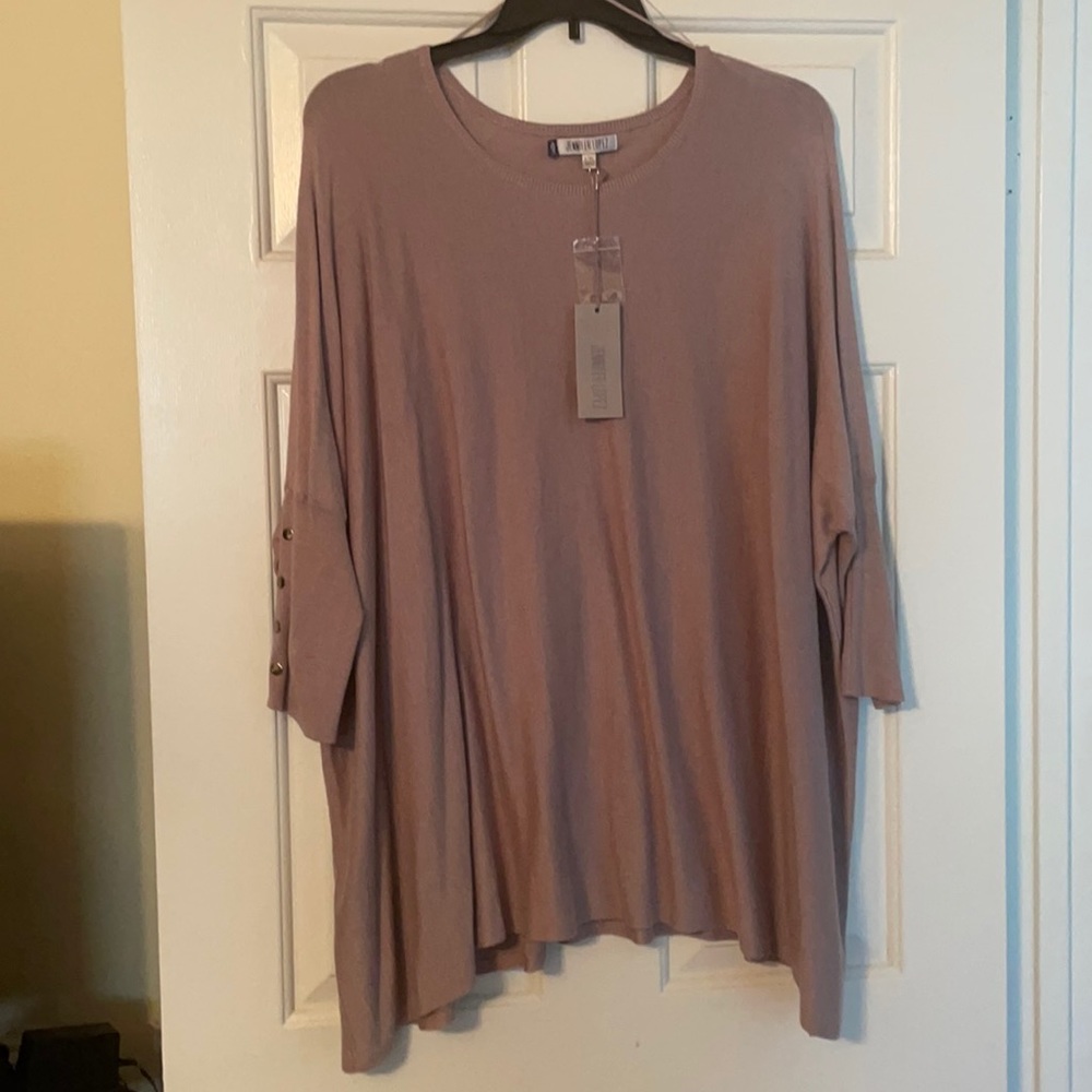 JLo light sweater. L/XL. Smaller fit at elbow. NWT